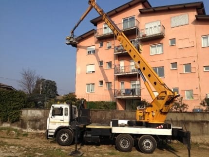 Фото процесса ремонта крыши с вышки