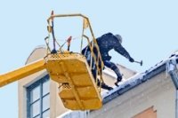 Фото удаления наледи с крыши